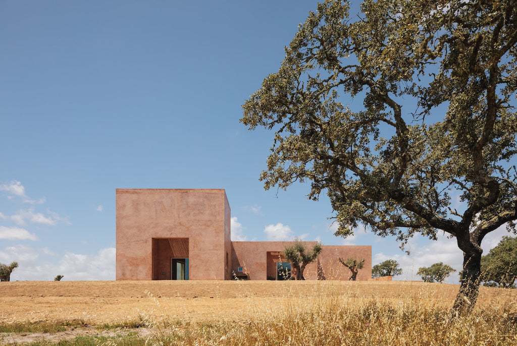 The Mediterranean Home − Residential Architecture and Interiors with a Southern Touch DIE GESTALTEN VERLAG UK LTD