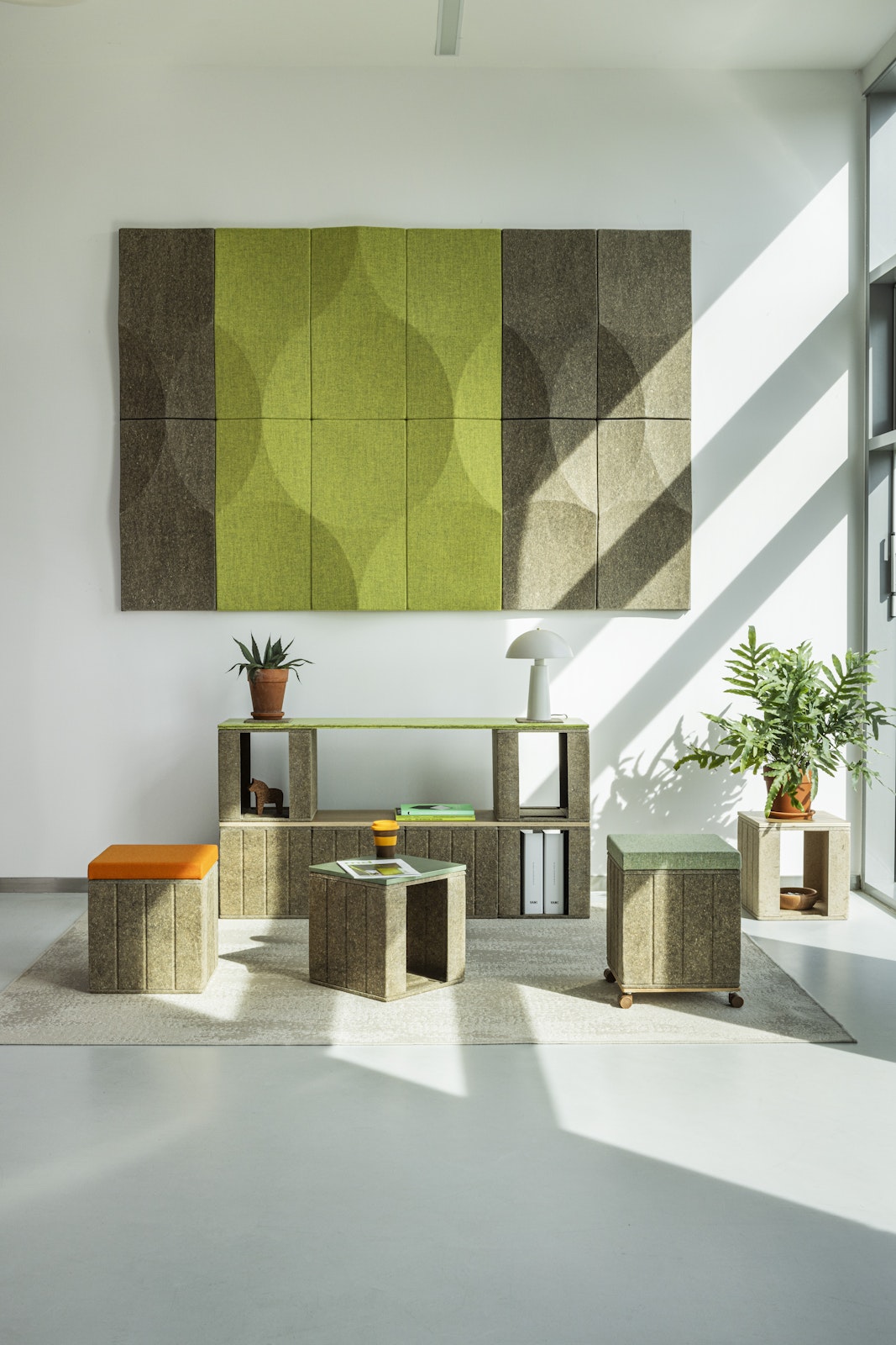 Circular Materials − Innovation and Reuse in Design and Architecture DIE GESTALTEN VERLAG UK LTD