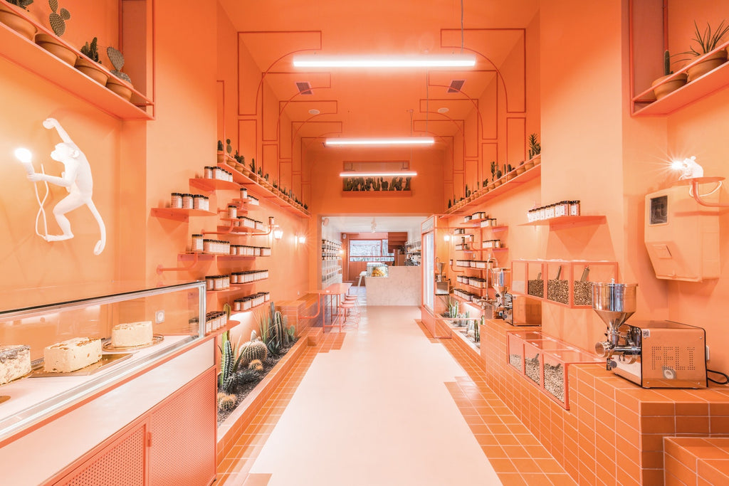 Think Big Shop Small − Unique Stores and Contemporary Retail Design DIE GESTALTEN VERLAG UK LTD