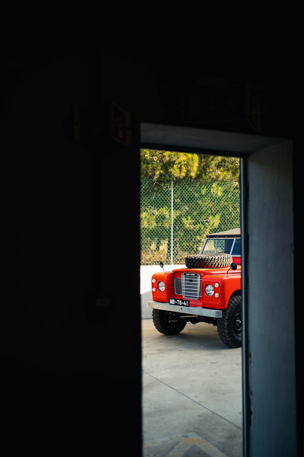 Drive Different − Restomods and Iconic Automobiles Reimagined DIE GESTALTEN VERLAG UK LTD