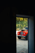 Drive Different − Restomods and Iconic Automobiles Reimagined DIE GESTALTEN VERLAG UK LTD