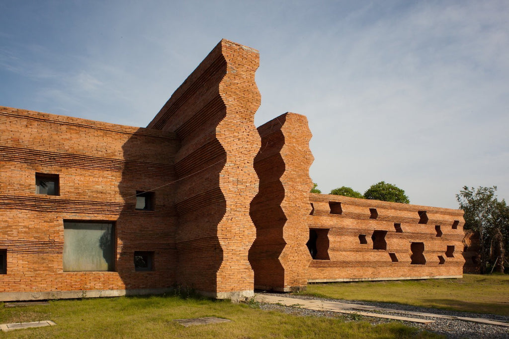Beyond the West − New Global Architecture DIE GESTALTEN VERLAG UK LTD