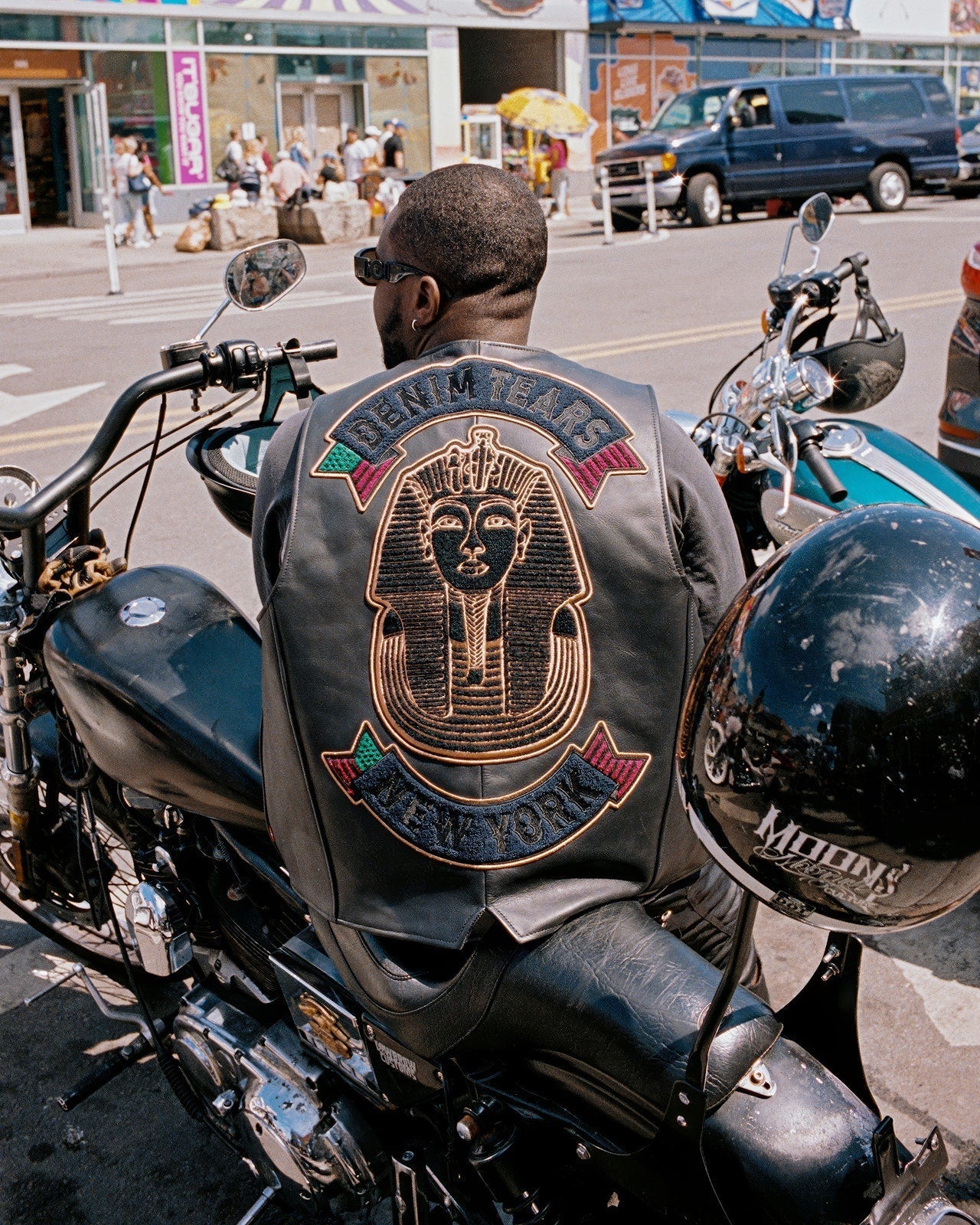 The Incomplete Vol. 2 − Highsnobiety Guide to Creative Collaborations DIE GESTALTEN VERLAG UK LTD