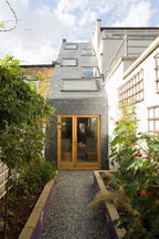 Vertical Living: Compact Architecture for Urban Spaces DIE GESTALTEN VERLAG UK LTD