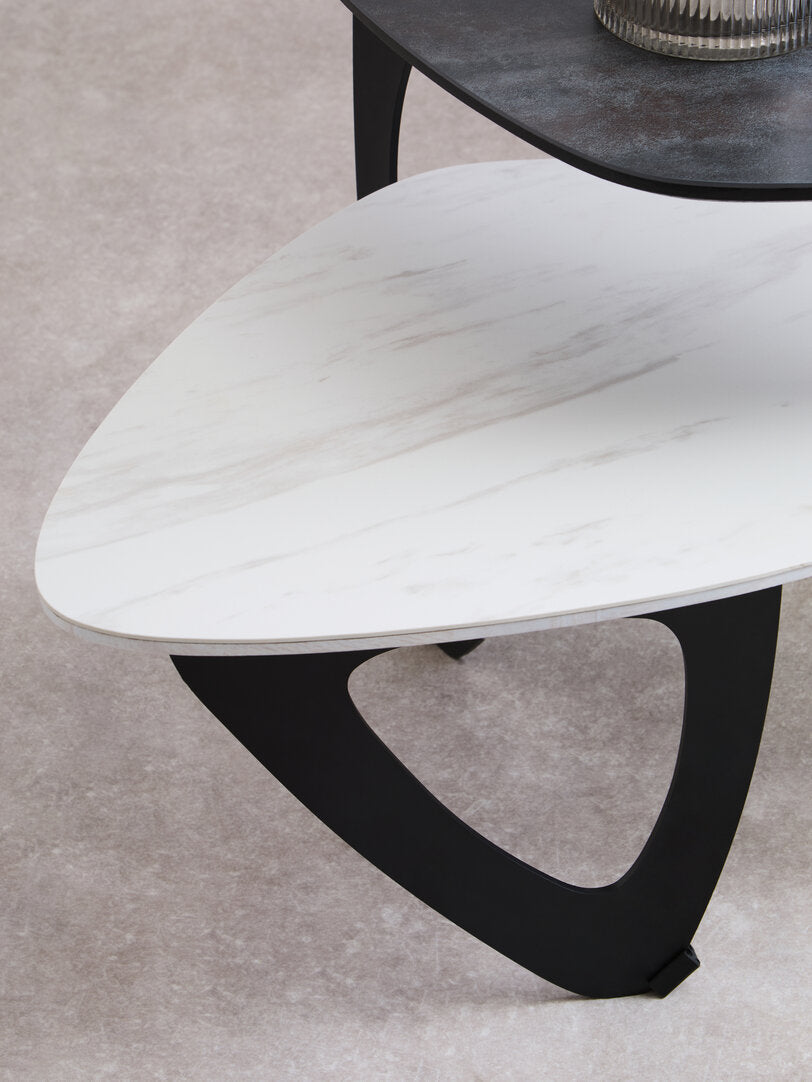 SHIFT Asymmetric two-tier ceramic coffee table − black and white KEFINO