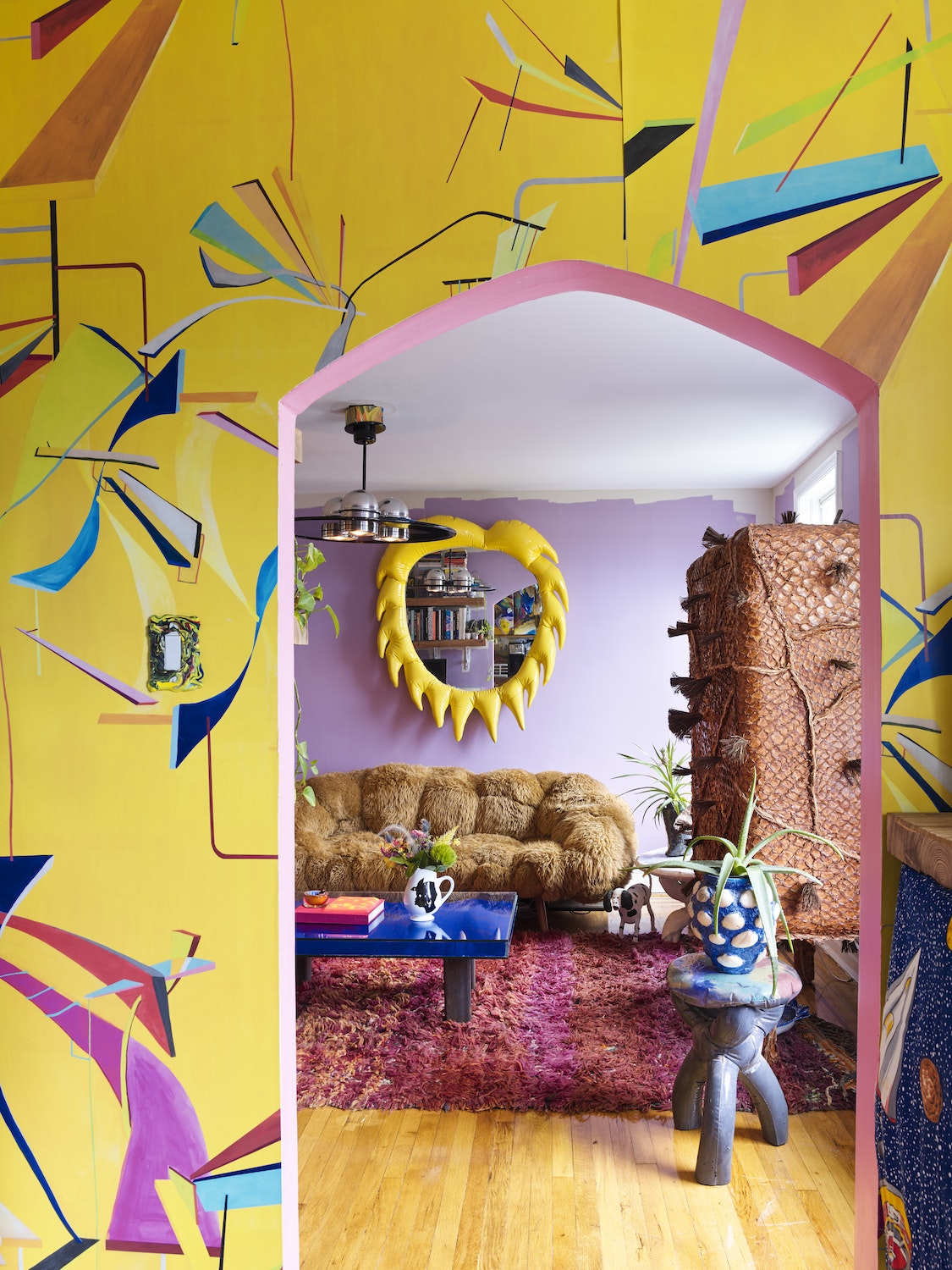 Living to the Max − Opulent homes and maximalist interiors DIE GESTALTEN VERLAG UK LTD