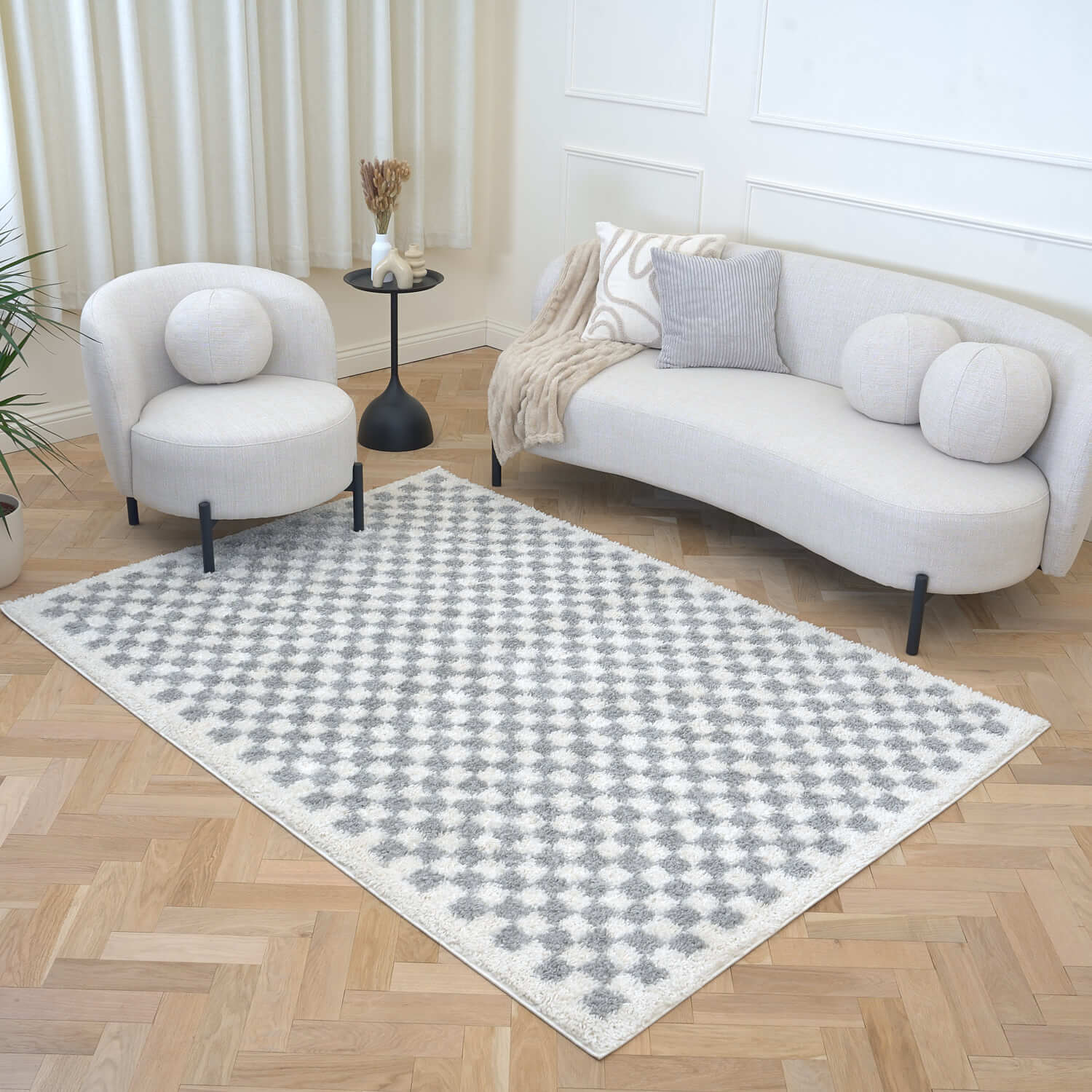 Moodi Shaggy Grey Checkered Rug | Rectangular | Round The Rugs