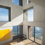 Living In − Modern Masterpieces of Residential Architecture DIE GESTALTEN VERLAG UK LTD