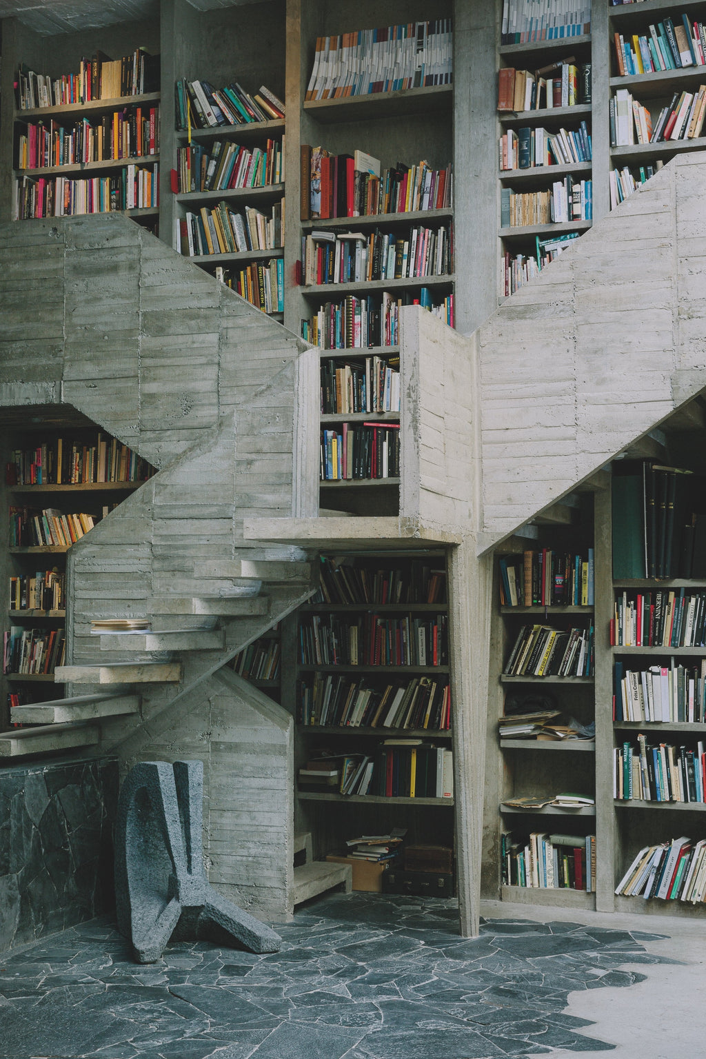 Living In − Modern Masterpieces of Residential Architecture DIE GESTALTEN VERLAG UK LTD