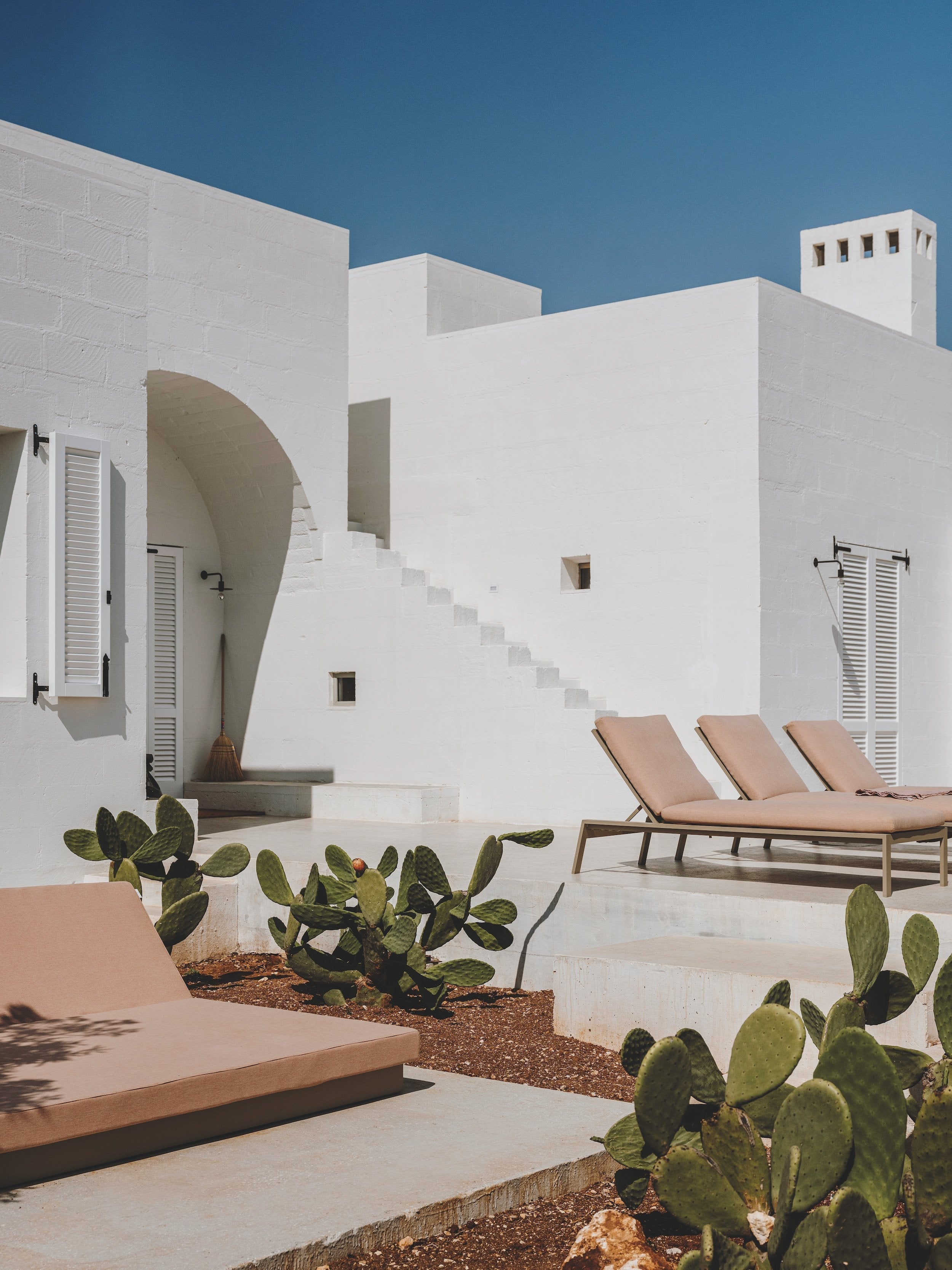 Living In − Modern Masterpieces of Residential Architecture DIE GESTALTEN VERLAG UK LTD