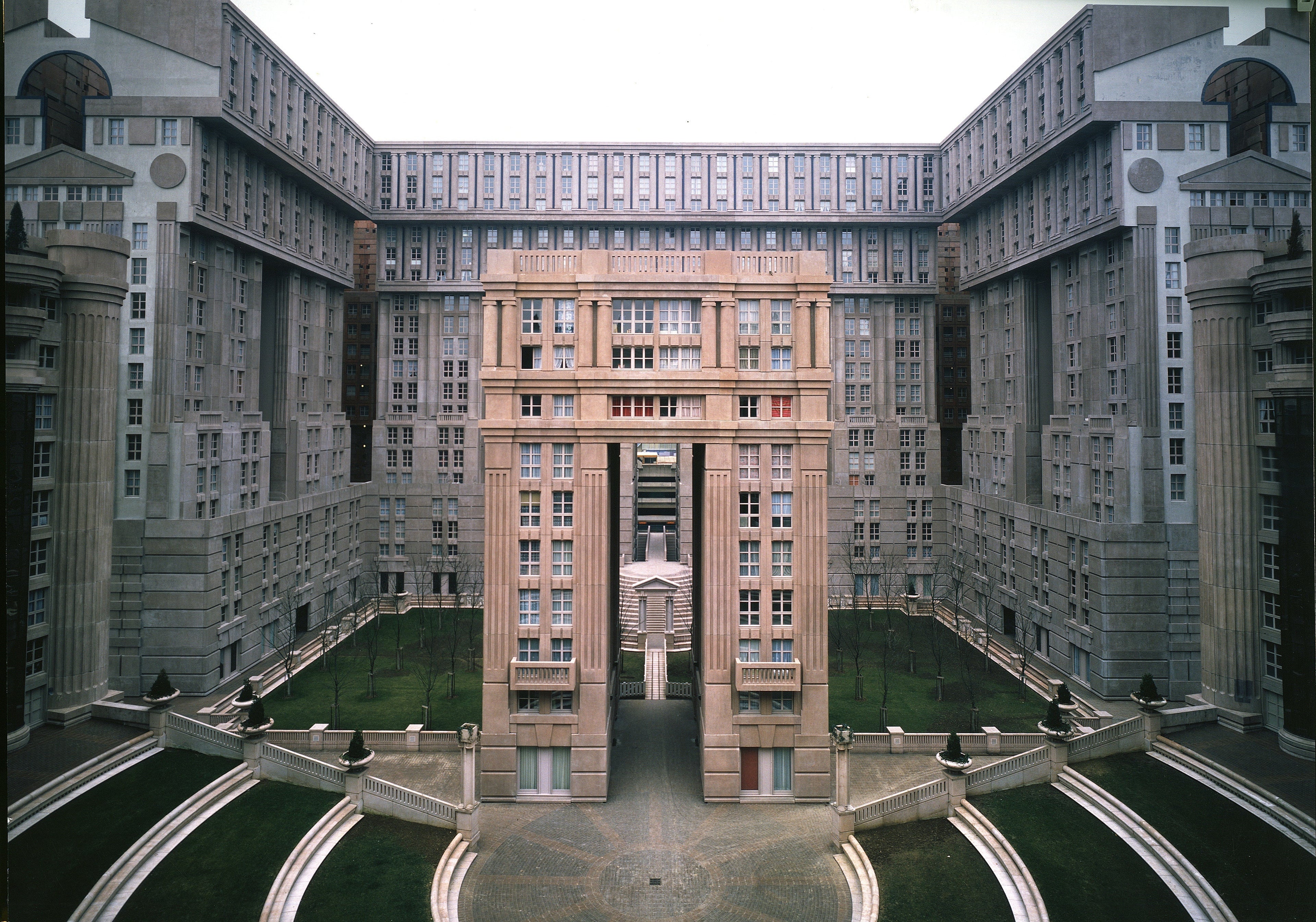 Ricardo Bofill − Visions of Architecture DIE GESTALTEN VERLAG UK LTD