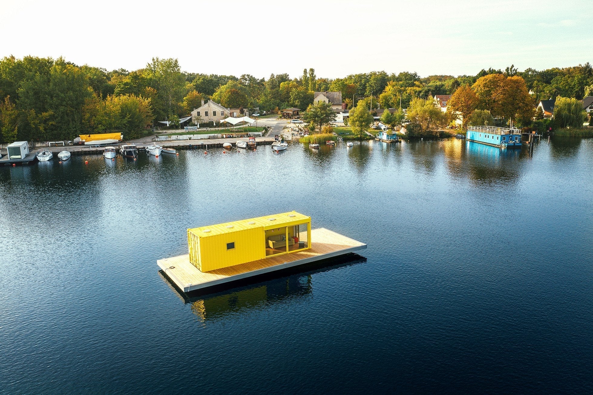 Container Atlas − A comprehensive guide to container architecture DIE GESTALTEN VERLAG UK LTD