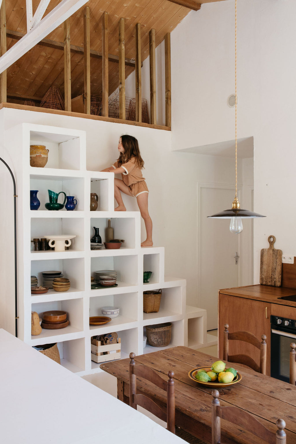 Inspiring Family Homes − Family-friendly Interiors and Design DIE GESTALTEN VERLAG UK LTD