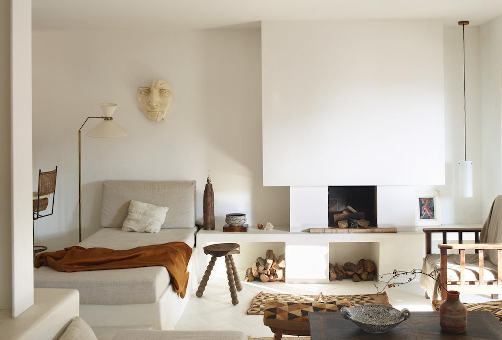 The New Mediterranean ­− Homes and Interiors Under the Southern Sun DIE GESTALTEN VERLAG UK LTD