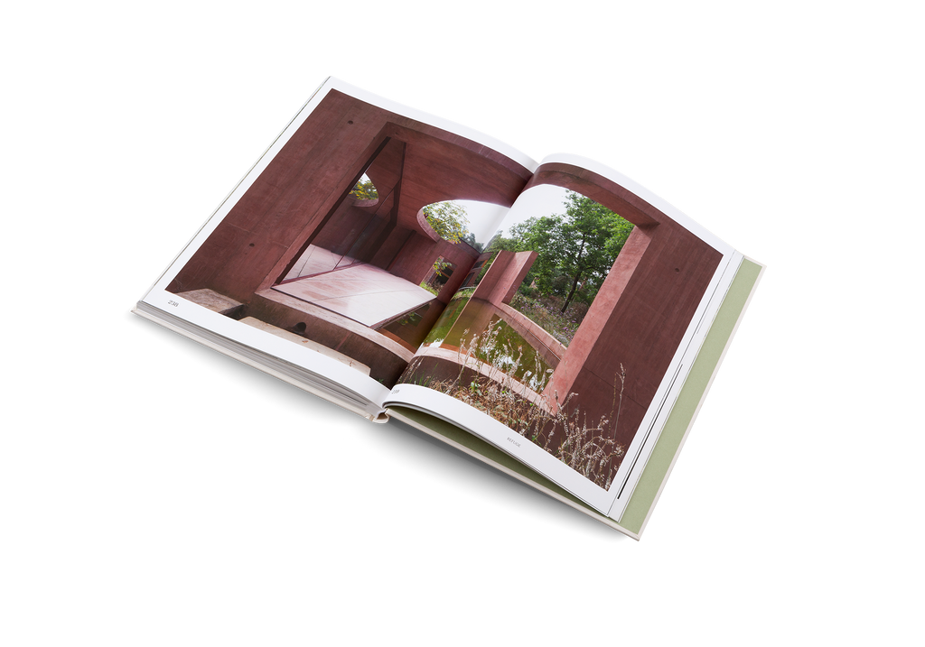 The House of Green − Natural Homes and Biophilic Architecture