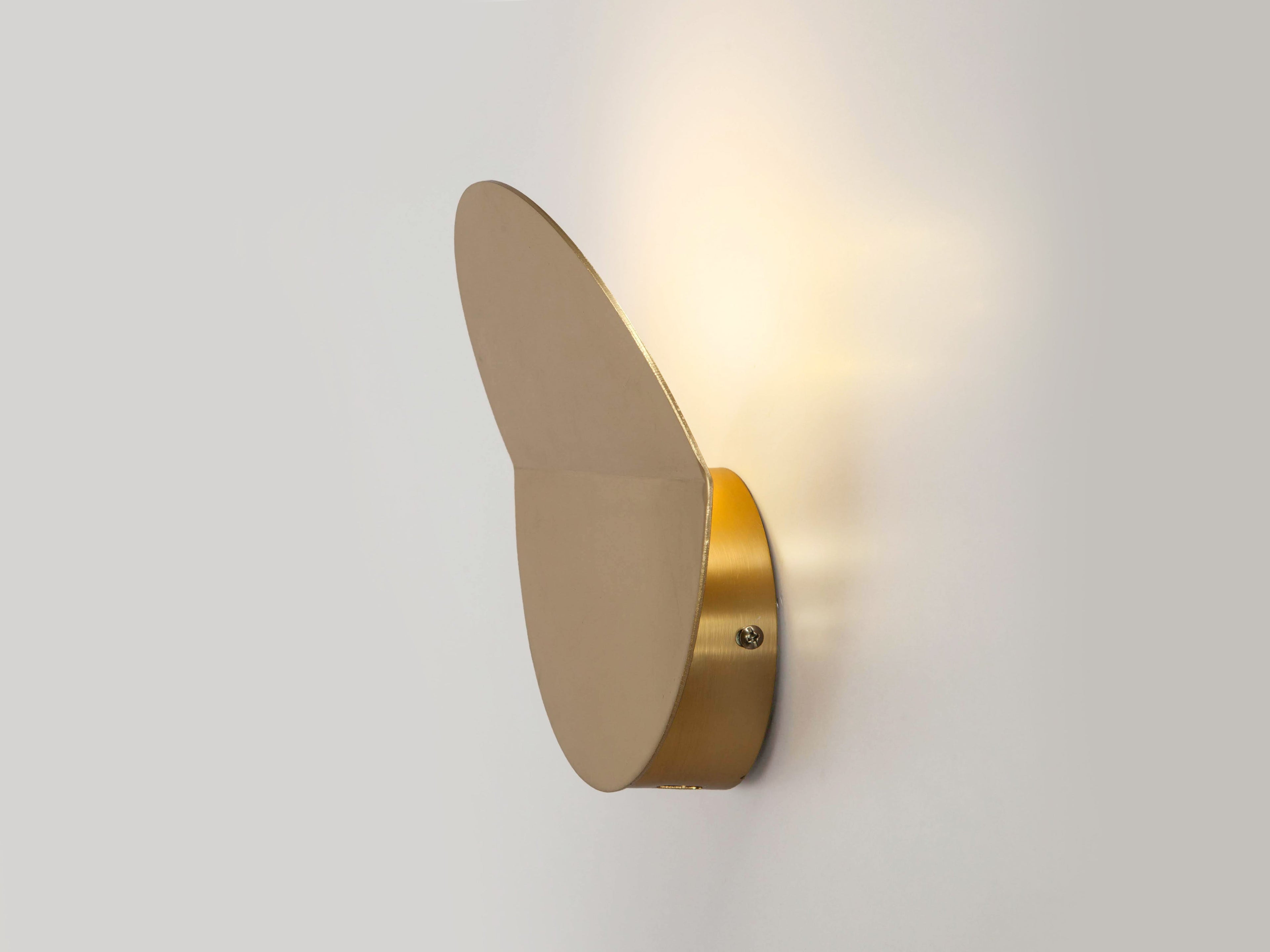 Brass diffuser wall light houseof KEFINO