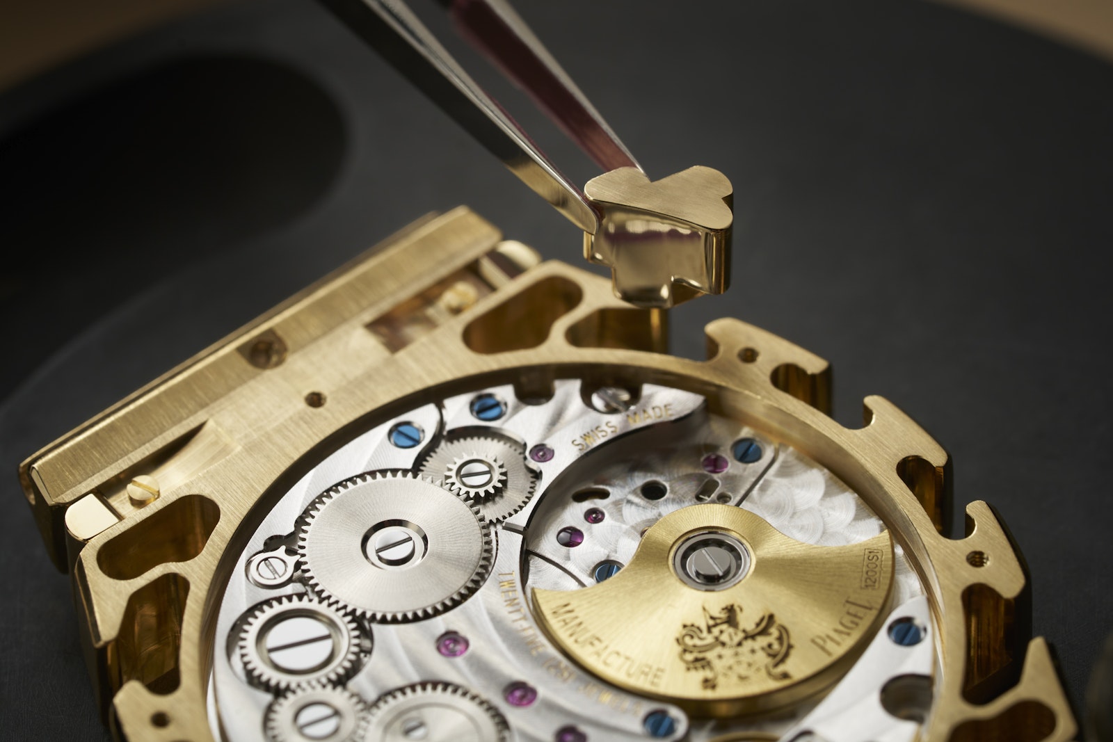 Time Machines − How Watches Shaped the Modern World DIE GESTALTEN VERLAG UK LTD