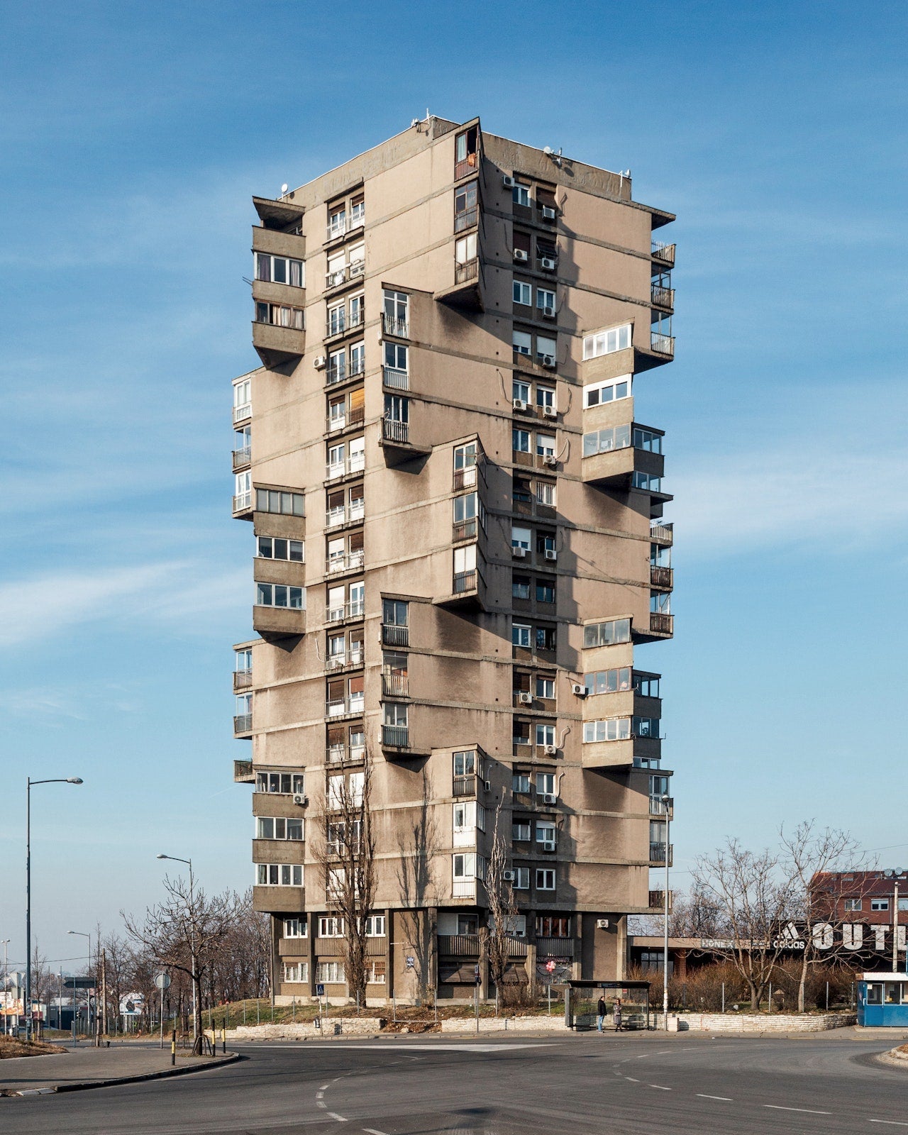 Concrete, mon amour − The Raw Imprint of Modernism