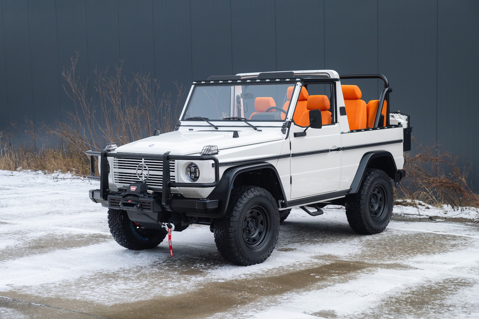 Drive Different − Restomods and Iconic Automobiles Reimagined