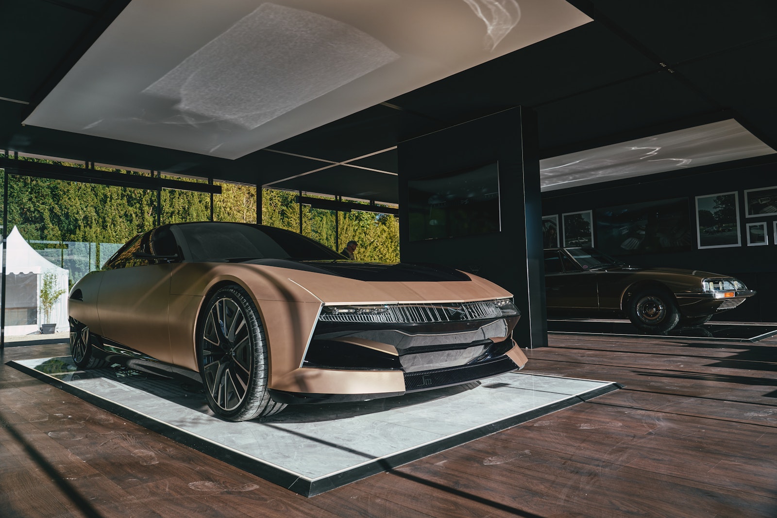 Drive Different − Restomods and Iconic Automobiles Reimagined