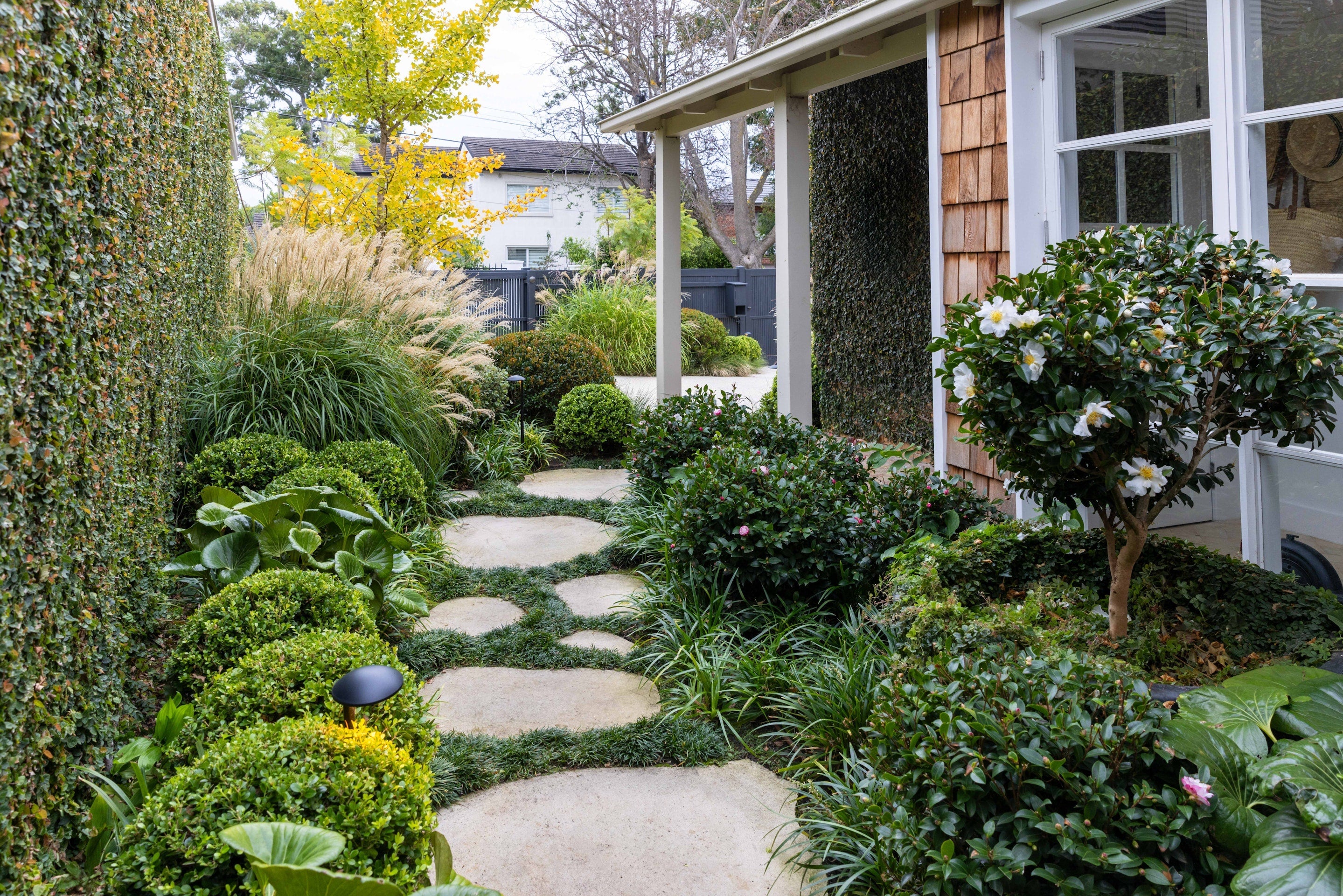 Cottagecore Gardens − A New Take on Living Landscapes DIE GESTALTEN VERLAG UK LTD