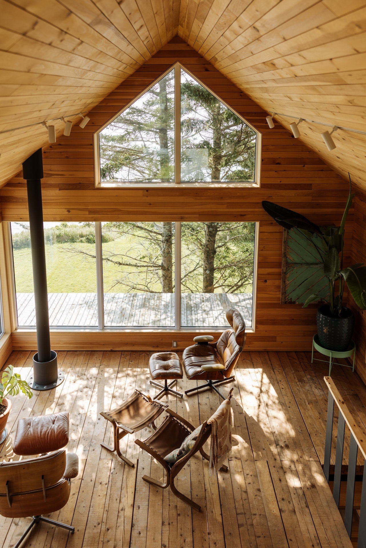 Surf Shacks Vol. 3 − Exploring the Spirit of Coastal Living DIE GESTALTEN VERLAG UK LTD